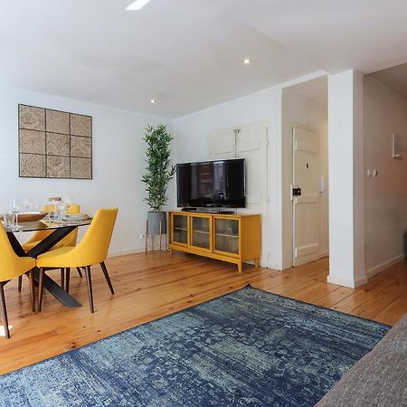 Charming And Stylish Downtown Apt In XIX Century Building Lissabon Buitenkant foto