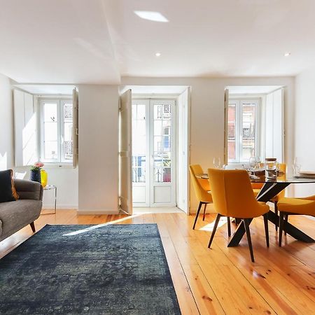 Charming And Stylish Downtown Apt In XIX Century Building Lissabon Buitenkant foto