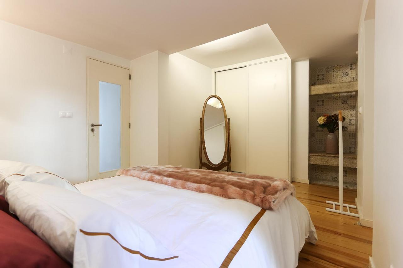 Charming And Stylish Downtown Apt In XIX Century Building Lissabon Buitenkant foto