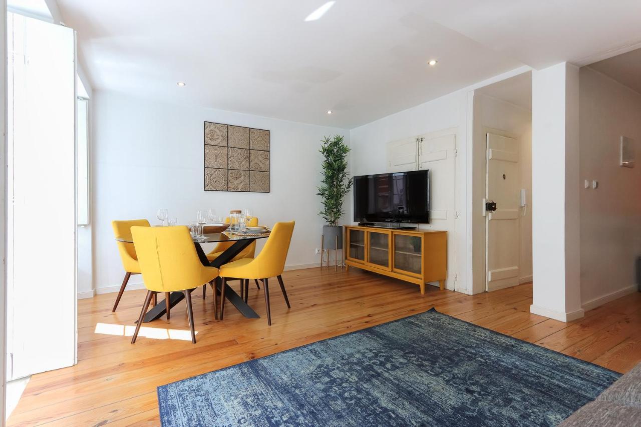 Charming And Stylish Downtown Apt In XIX Century Building Lissabon Buitenkant foto