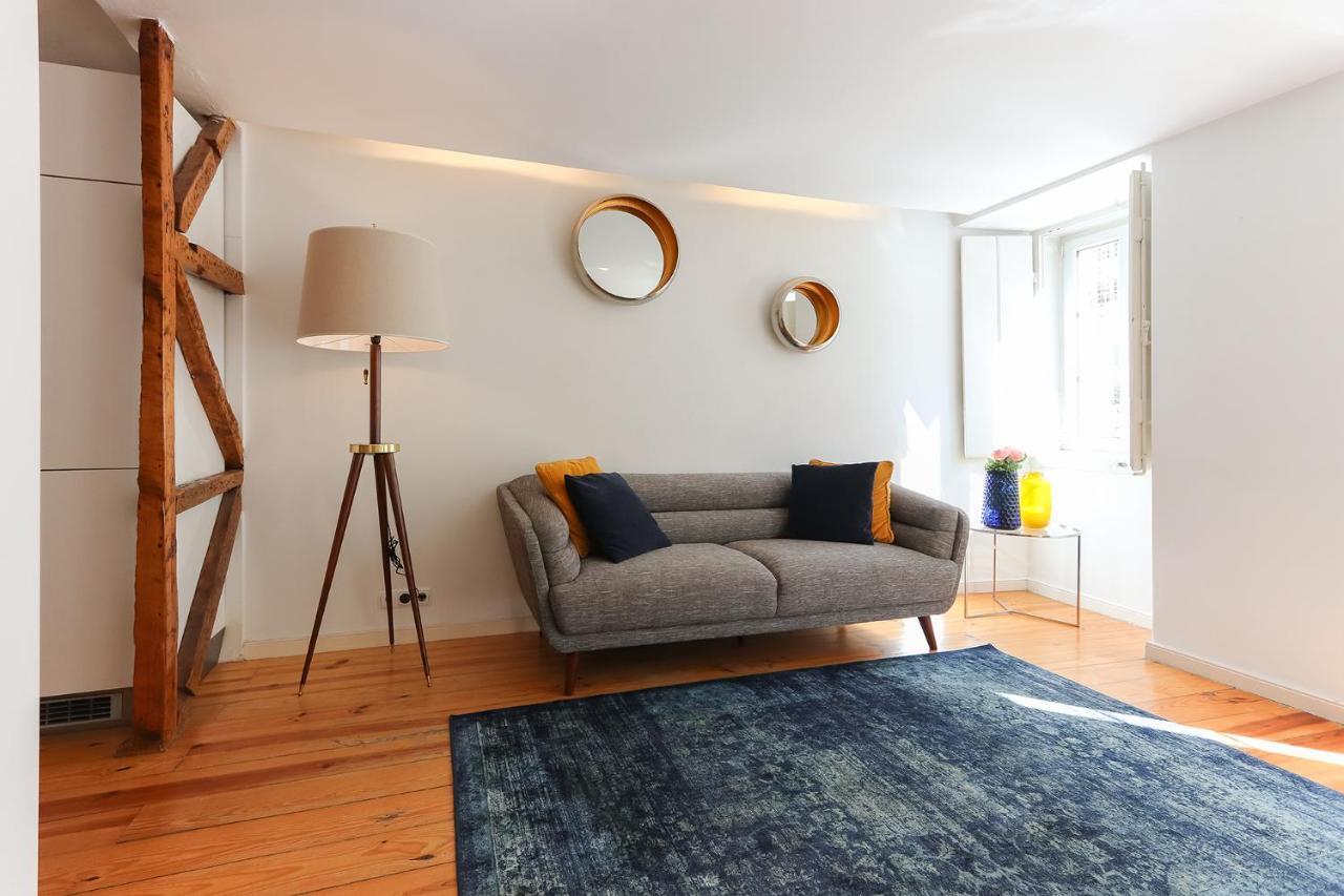 Charming And Stylish Downtown Apt In XIX Century Building Lissabon Buitenkant foto