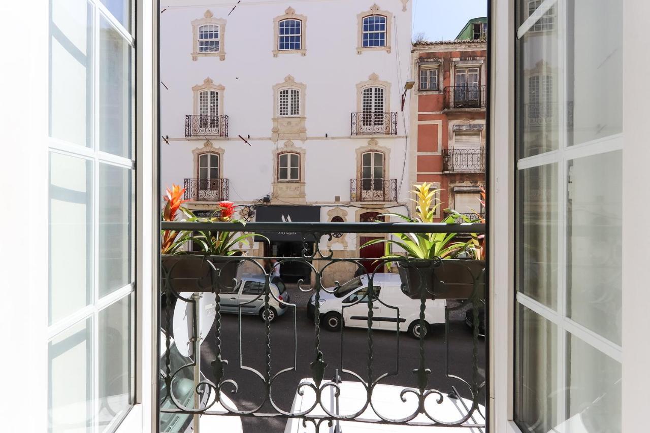 Charming And Stylish Downtown Apt In XIX Century Building Lissabon Buitenkant foto