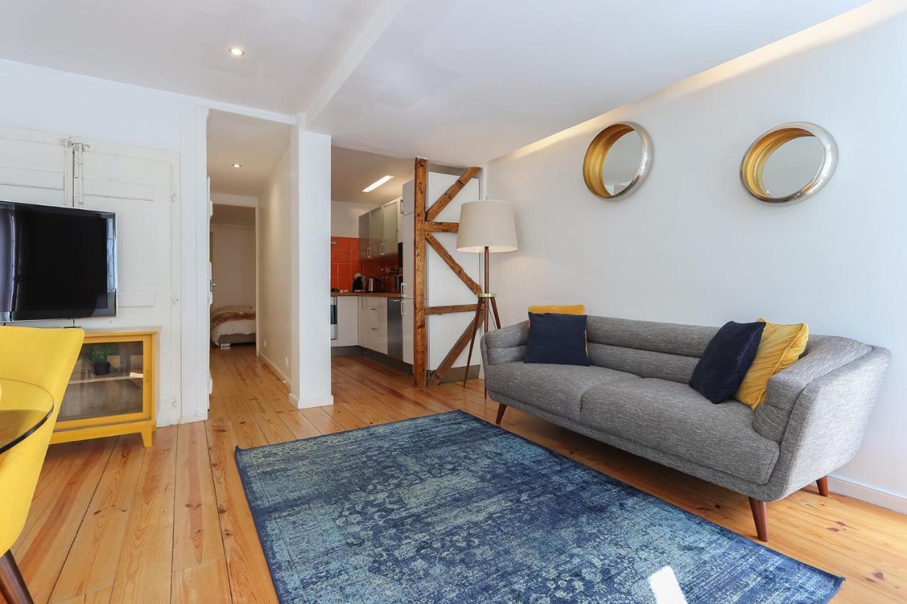 Charming And Stylish Downtown Apt In XIX Century Building Lissabon Buitenkant foto