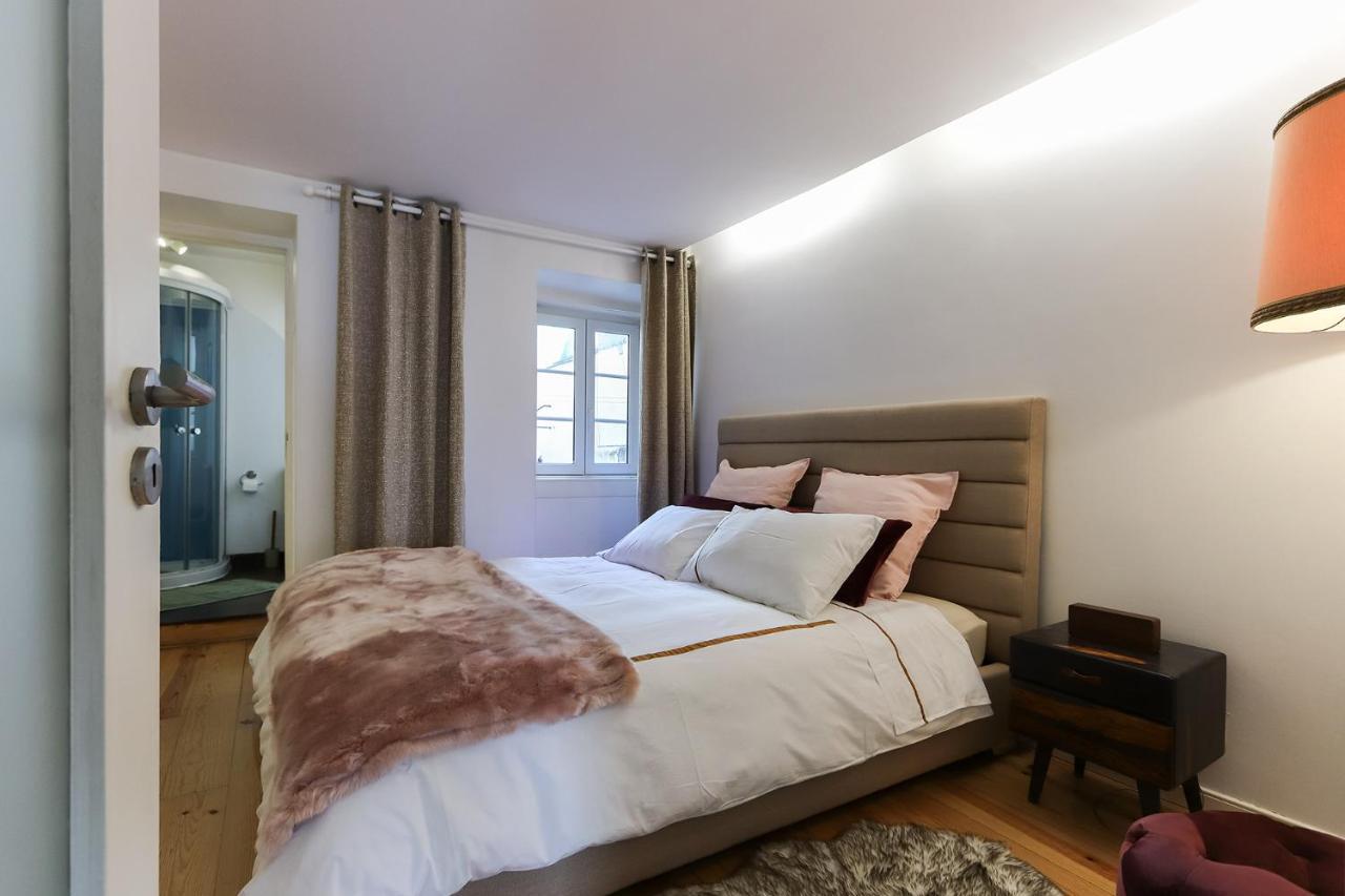 Charming And Stylish Downtown Apt In XIX Century Building Lissabon Buitenkant foto