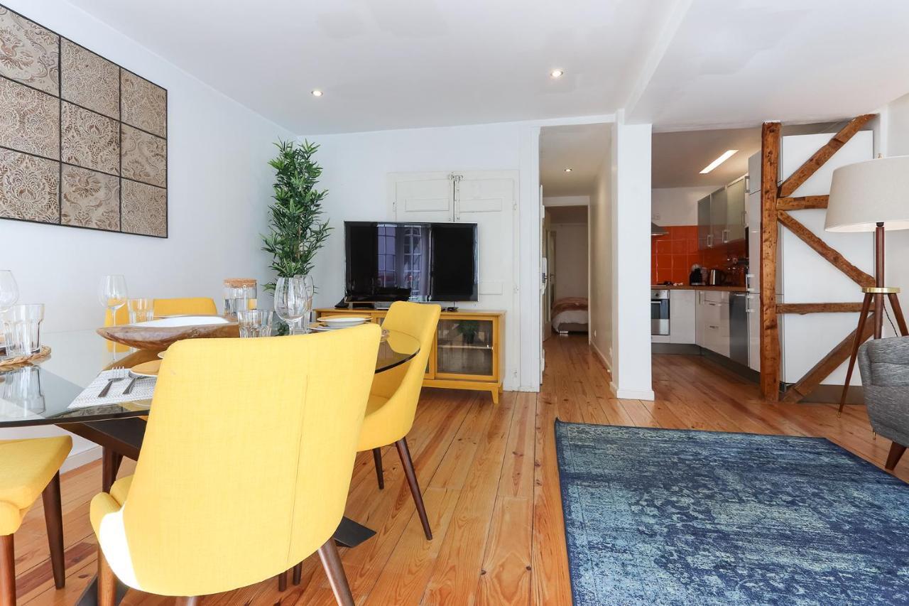 Charming And Stylish Downtown Apt In XIX Century Building Lissabon Buitenkant foto