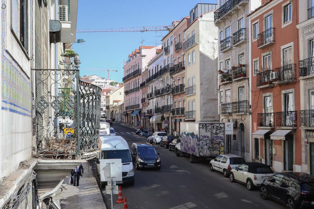 Charming And Stylish Downtown Apt In XIX Century Building Lissabon Buitenkant foto